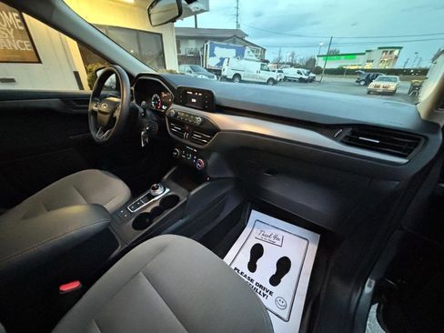 Used 2020 Ford Escape S image 29