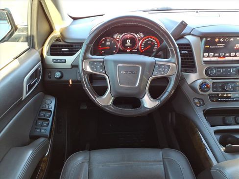 Used 2016 GMC Yukon Denali image 28