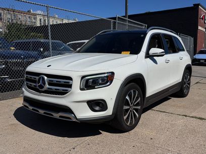 Used 2021 Mercedes-Benz GLB 250 4MATIC w/ Premium Package