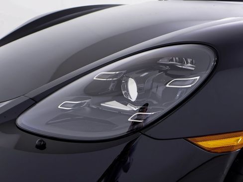 Certified 2024 Porsche 718 Cayman RWD image 12