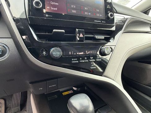 Used 2022 Toyota Camry XSE image 14