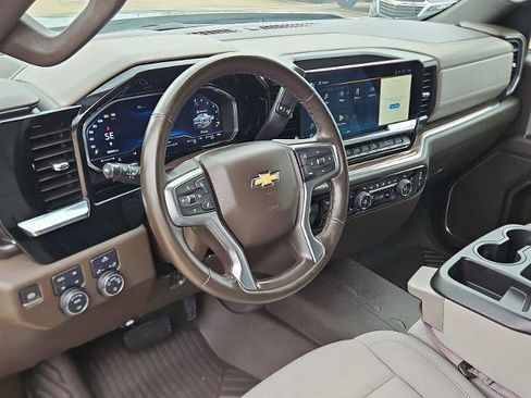 Certified 2024 Chevrolet Silverado 1500 LT AWD/4WD image 9