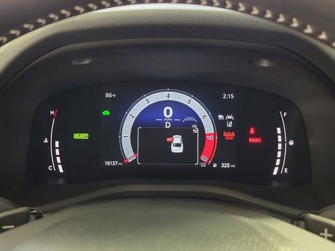 Used 2025 Toyota Camry SE FWD image 27