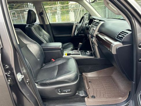 Used 2014 Toyota 4Runner Limited AWD/4WD image 19