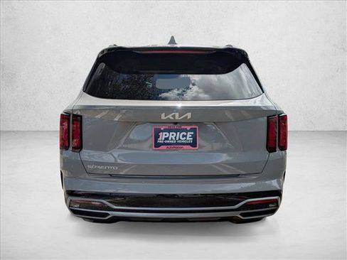 Used 2023 Kia Sorento EX w/ Panoramic Sunroof Package image 7