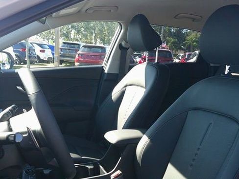 Certified 2026 Hyundai Kona SEL Premium FWD image 5