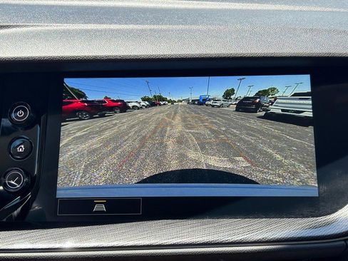 Certified 2022 Buick Envision Preferred FWD image 21