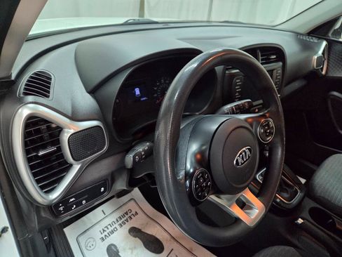 Used 2020 Kia Soul S image 17