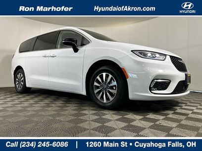 Used 2024 Chrysler Pacifica Limited