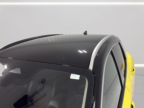 Used 2025 Nissan Kicks SR AWD/4WD image 30