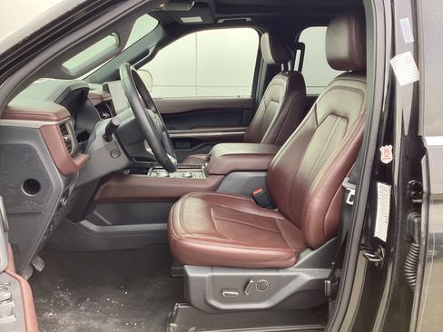 Used 2024 Ford Expedition Max Limited image 5