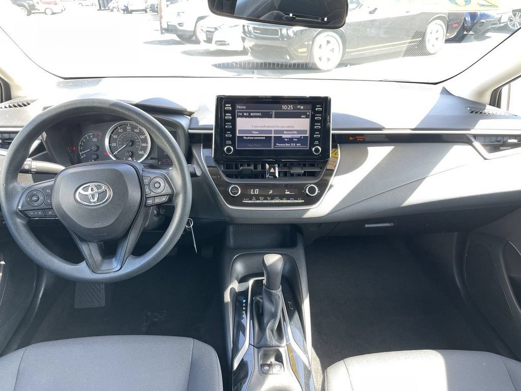 Used 2020 Toyota Corolla LE FWD image 14