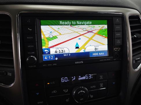Used 2011 Jeep Grand Cherokee Laredo AWD/4WD image 22