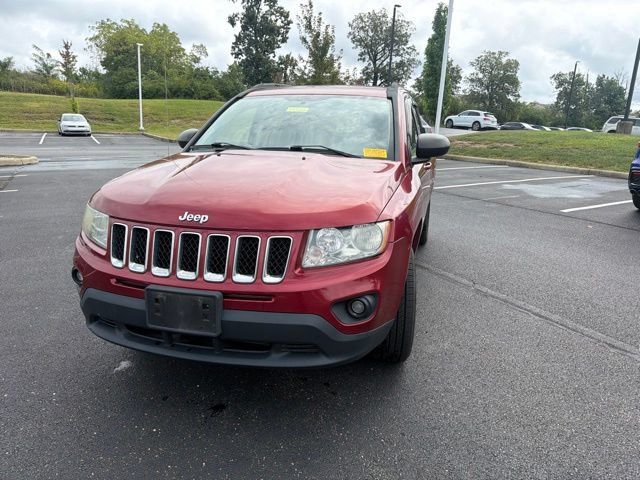 Used 2013 Jeep Compass Sport FWD image 3