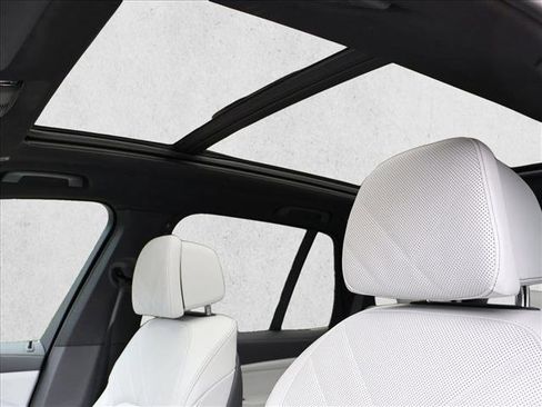 Used 2023 BMW X5 xDrive45e w/ Luxury Seating Package AWD/4WD image 18