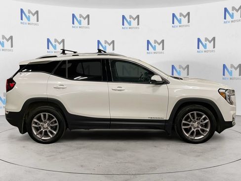 Used 2022 GMC Terrain SLT w/ Infotainment Package II AWD/4WD image 6