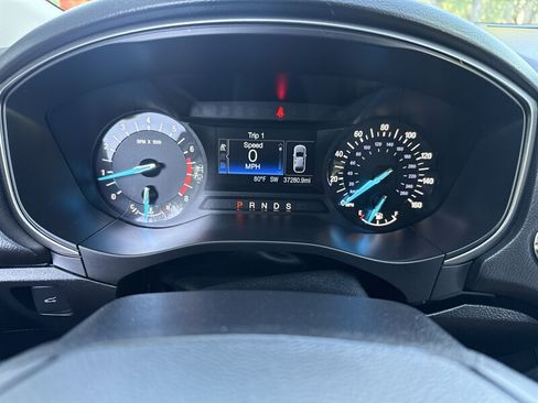 Used 2018 Ford Fusion SE FWD image 34
