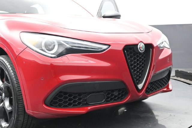 Used 2023 Alfa Romeo Stelvio Veloce AWD/4WD image 34