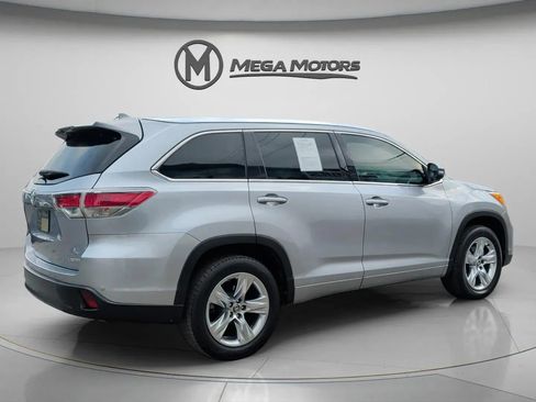 Used 2016 Toyota Highlander Limited w/ Driver Technology Package image 8