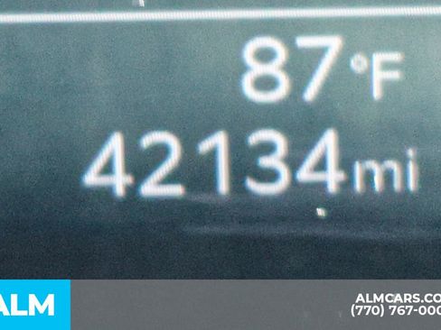 Used 2025 Kia Carnival FWD image 63