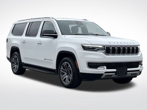 Used 2024 Jeep Wagoneer L Series II w/ Flexible Seating Group image 43