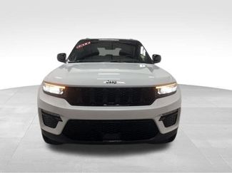 New 2025 Jeep Grand Cherokee Limited video 3