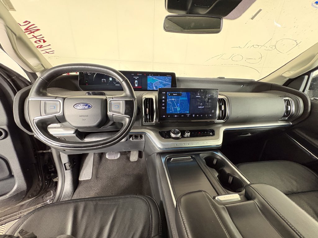 Certified 2025 Ford Expedition Platinum AWD/4WD image 8