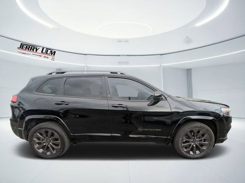 Used 2021 Jeep Cherokee High Altitude image 2