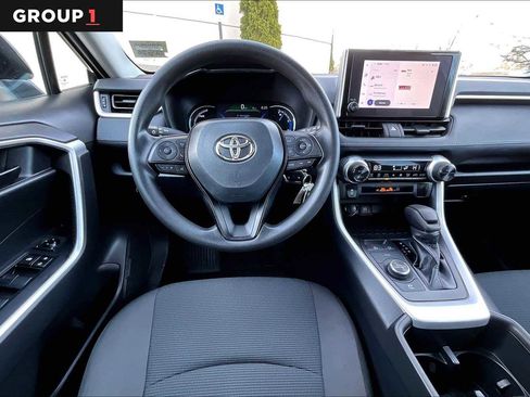 Used 2023 Toyota RAV4 LE image 5