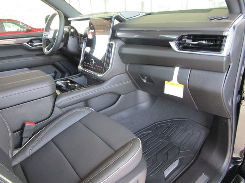 New 2026 GMC Yukon XL Elevation w/ Elevation Premium Package RWD image 24