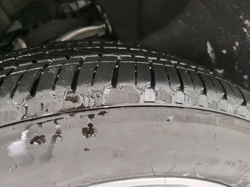 Certified 2025 GMC Yukon XL Denali image 4