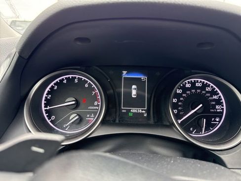 Used 2023 Toyota Camry SE image 13