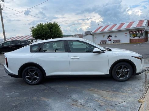 Used 2025 Kia K4 FWD image 7
