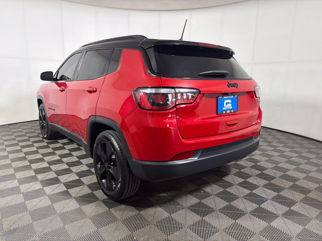 Used 2018 Jeep Compass Latitude w/ Popular Equipment Group FWD image 5