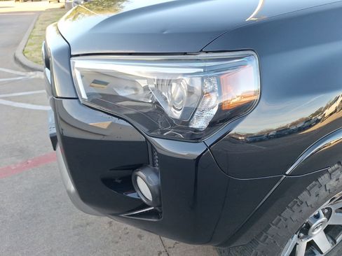 Used 2020 Toyota 4Runner TRD Off-Road image 10