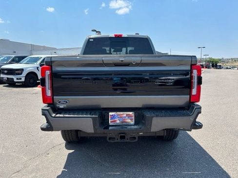 New 2026 Ford F250 Platinum w/ FX4 Off-Road Package AWD/4WD image 4