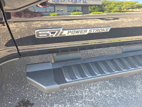 Used 2024 Ford F350 Lariat w/ Lariat Ultimate Package AWD/4WD image 6