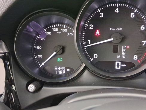 New 2025 Porsche Macan image 21