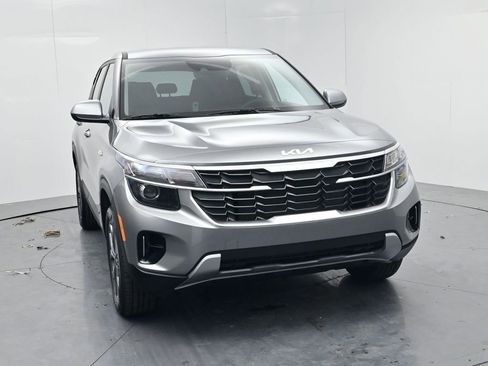 New 2026 Kia Seltos LX image 2