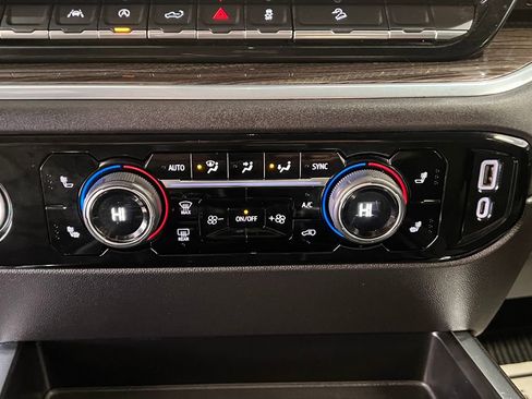 Used 2022 Chevrolet Silverado 1500 RST w/ Z71 Off-Road Package image 28