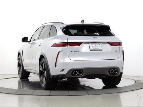 Used 2021 Jaguar F-PACE SVR image 6