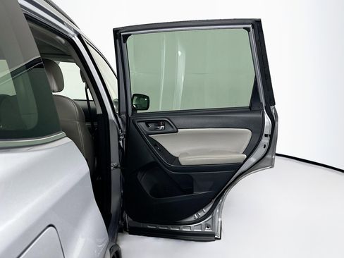 Used 2017 Subaru Forester 2.5i Limited image 29