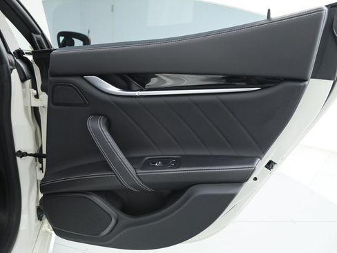 Certified 2023 Maserati Ghibli Modena Q4 image 13