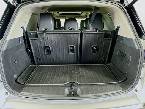 Used 2023 Nissan Pathfinder SL w/ SL Premium Package FWD image 31