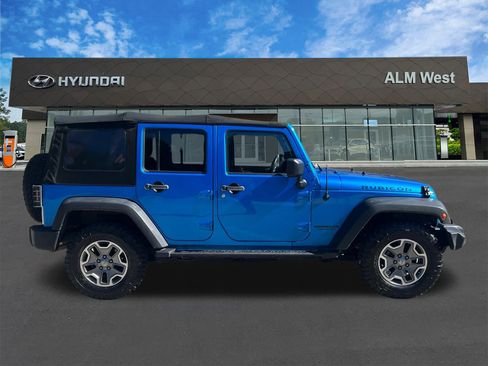Used 2015 Jeep Wrangler Unlimited Rubicon w/ Max Tow Package image 4