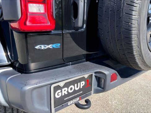 Used 2024 Jeep Wrangler Unlimited Sahara AWD/4WD image 10