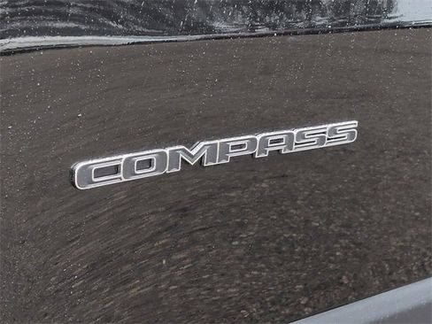 Certified 2019 Jeep Compass Latitude w/ Cold Weather Group image 10