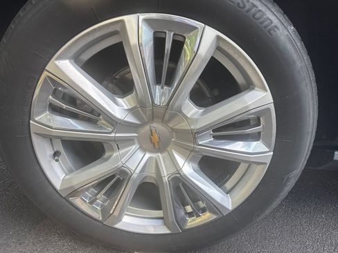 Used 2023 Chevrolet Tahoe High Country AWD/4WD image 7