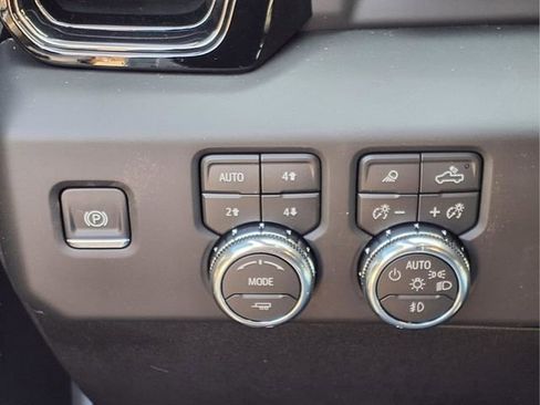 New 2026 GMC Sierra 2500 AT4X image 18