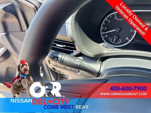 Used 2025 Nissan Sentra SV FWD image 19